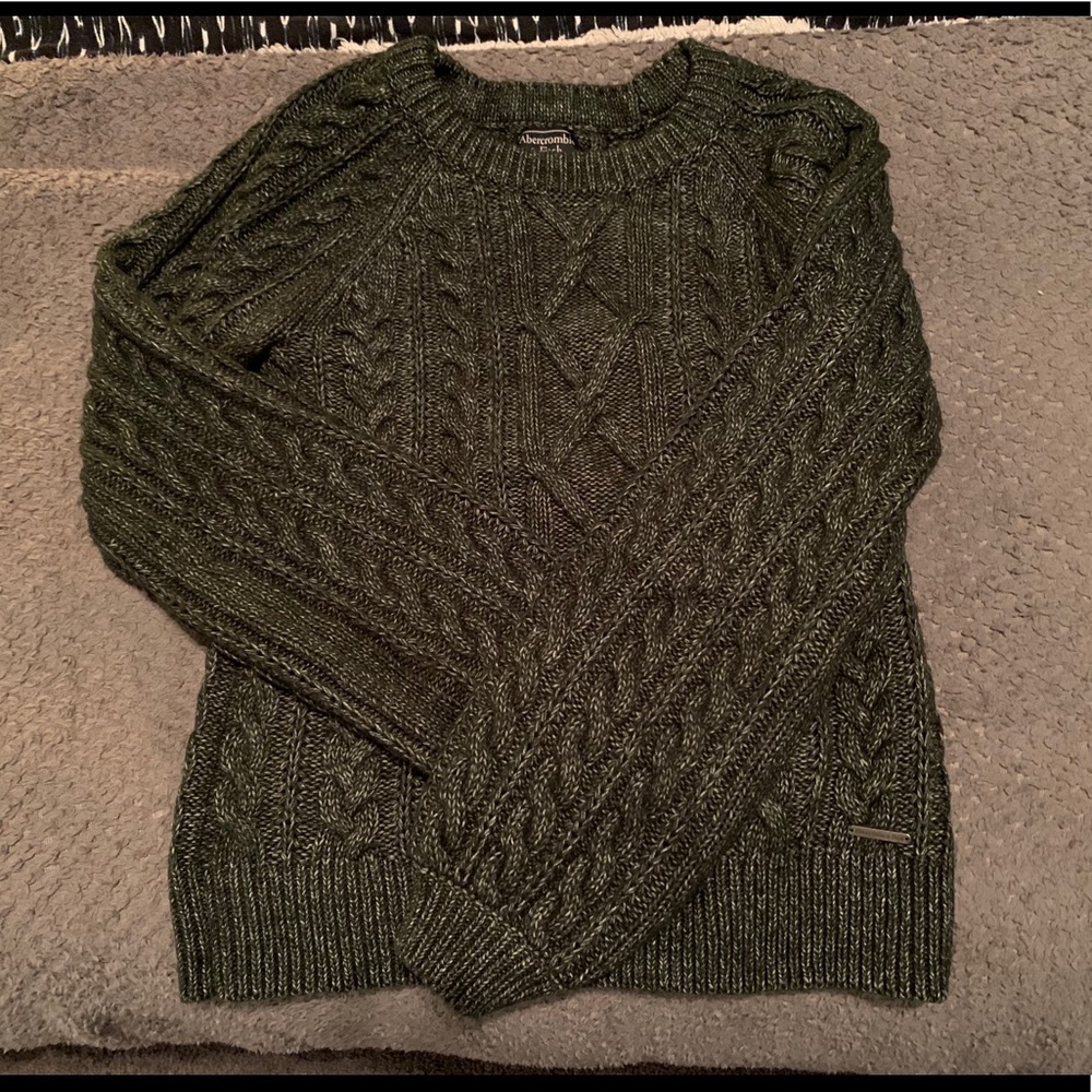 ABERCROMBIE & FITCH | Cable Knit Sweater